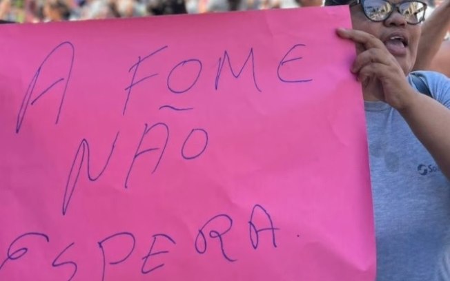 Funcionários terceirizados paralisam atividades em creches de Araraquara
