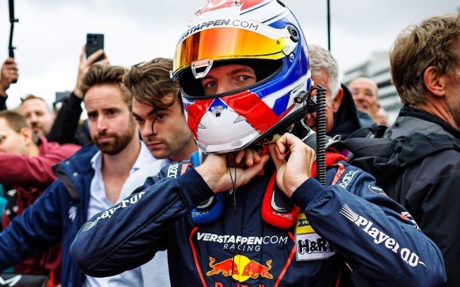 Verstappen vence GP do Azerbaijão