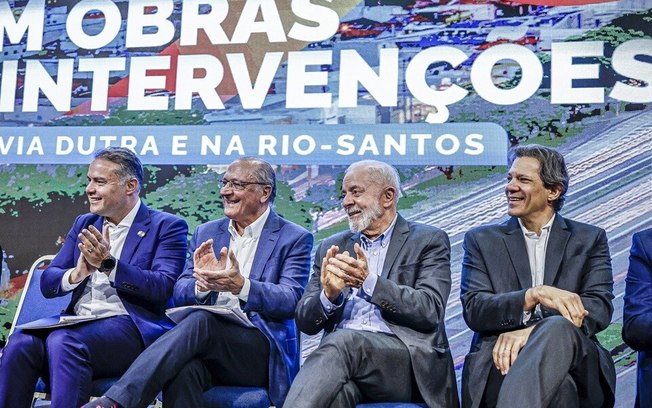 Lula afirma que viajou muito e agora outros países procuram o Brasil para negociar