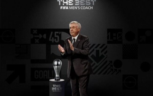 Ancelotti leva o prêmio de melhor técnico da Fifa