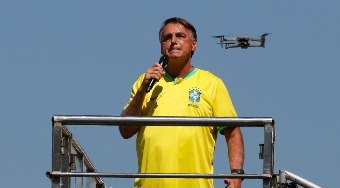 Bolsonaro%20se%20pronuncia%20pela%20primeira%20vez%20ap%C3%B3s%20ser%20indiciado