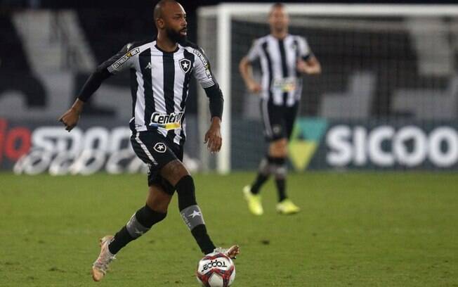 Chay celebra título do Botafogo e promete time 'aguerrido' em 2022