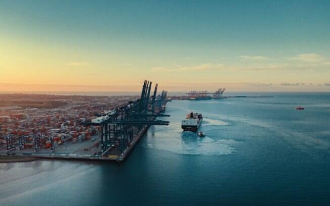 Porto de Pecém bate recorde de toneladas de carga circulada