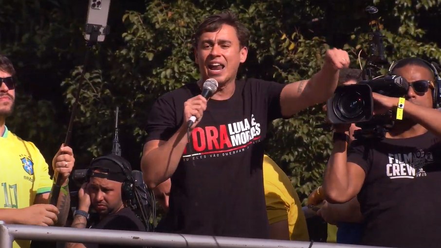Nikolas Ferreira diz em manifestação que Alexandre de Moraes ''se lascou'' e pede prisão do ministro