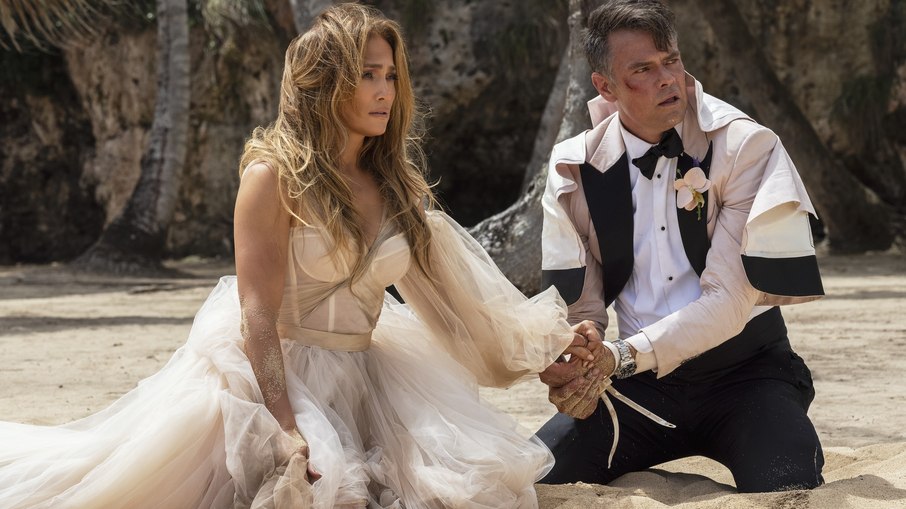 Jennifer Lopez e Josh Duhamel em cena do filme Casamento Armado, do Prime Video