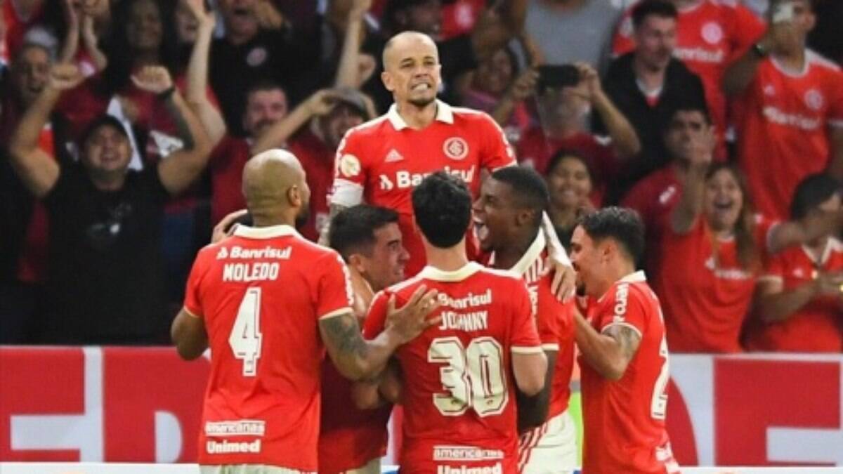 Inter marca no fim e vence Fortaleza em jogo de adeus de D'Alessandro