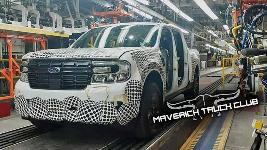 Ford Maverick aparece na linha de montagem no México antes da estreia