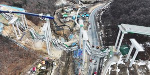 Vídeo: desabamento de ponte na Coreia do Sul deixa 4 mortos