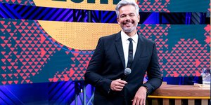 Otaviano Costa sofre lesão em ensaio da Dança dos Famosos