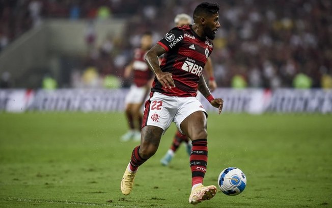 Flamengo e Rodinei não sinalizam nova aproximação, e lateral 'só pensa' em fim de ciclo em alta no clube