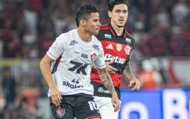 Vitória questiona arbitragem após revés contra o Flamengo