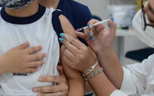 Vacinação infantil contra gripe e sarampo começa hoje em creches