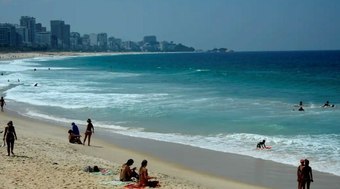 PEC da privatização de praias pode afetar 521 mil propriedades