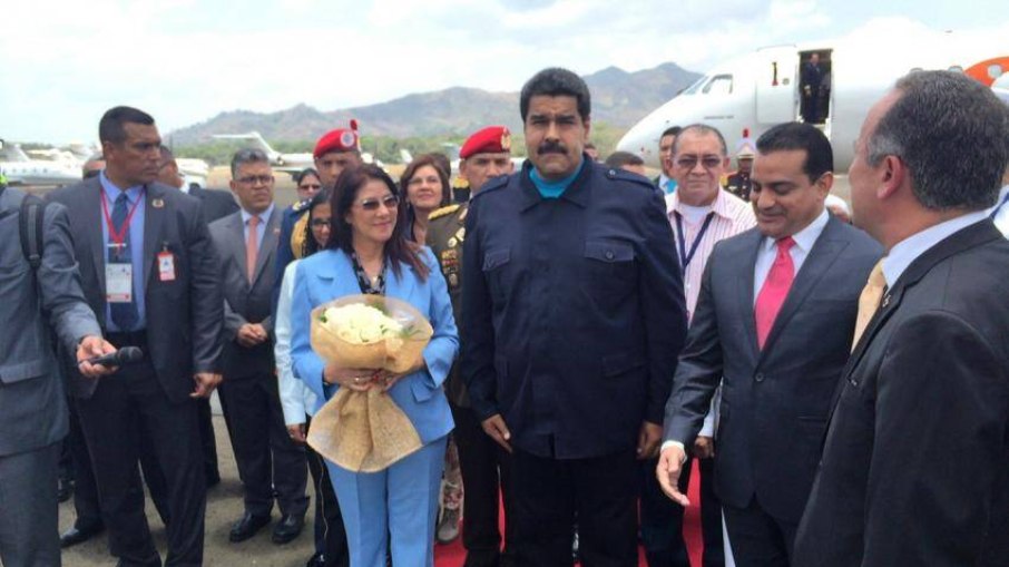 Rosto de mulher de Maduro é revelado durante prisão