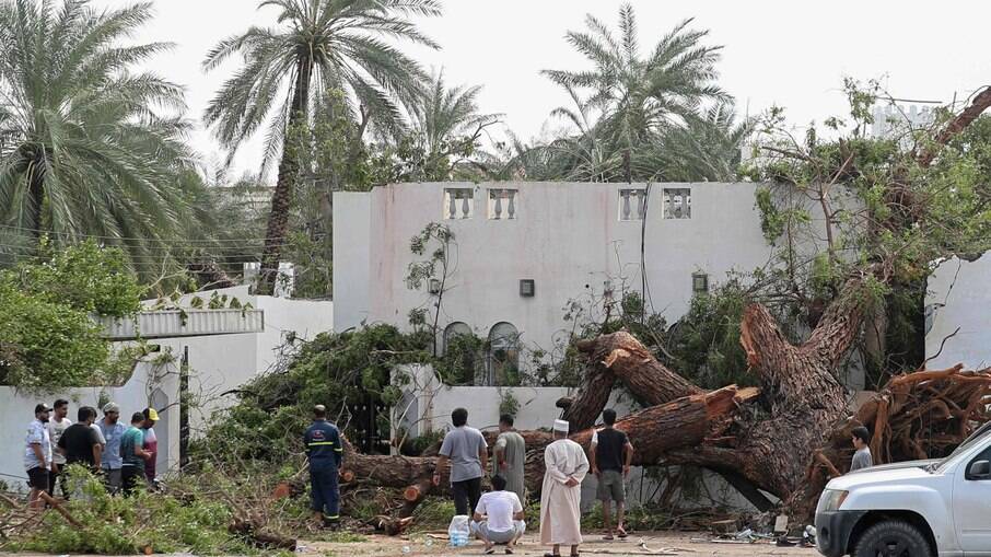 Ciclone tropical 'Shaheen' causa mortes após passagem em Irã e Omã