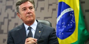 Ex-presidente Fernando Collor é preso por condenação na Lava Jato