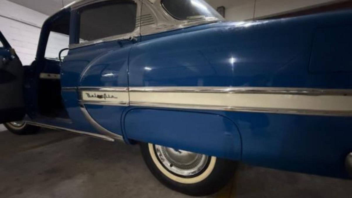 Lateral do Chevrolet Bel Air 1953 Lateral do Chevrolet Bel Air 1953