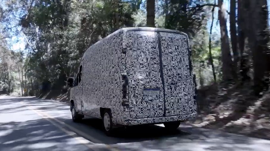 Inédito Van Comercial - Volksvagen Caminhões
