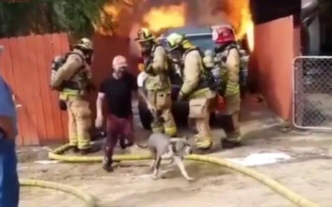 Guzman entrou na casa pegando fogo para salvar seu cachorro 