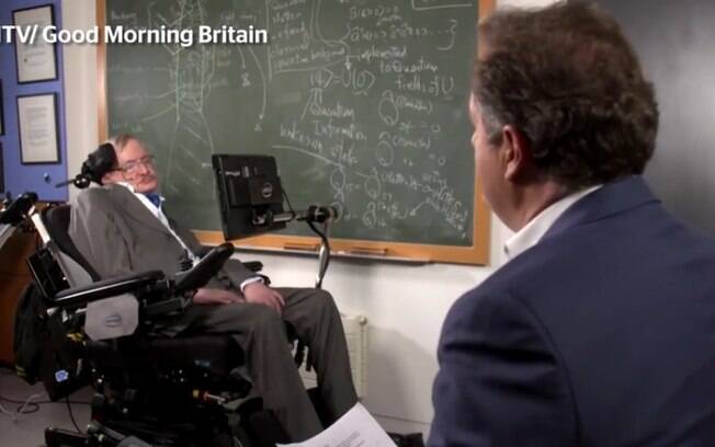 'O que me fará muito feliz é poder viajar ao espaço”, contou Stephen Hawking em entrevista à TV