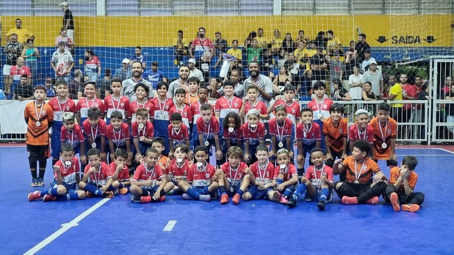 A conquista é atribuída à equipe que somar mais pontos em confrontos de ida e volta somadas as três categorias em disputa. A conquista é atribuída à equipe que somar mais pontos em confrontos de ida e volta somadas as três categorias em disputa.