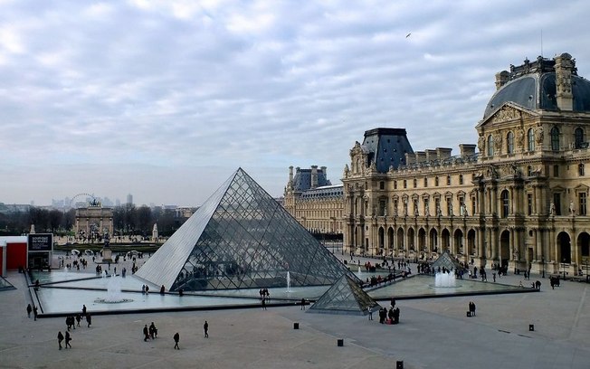 Karl Lagerfeld e Museu do Louvre: local recebe primeira exposição de moda