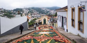Corpus Christi é tradição cultural em Ouro Preto (MG)