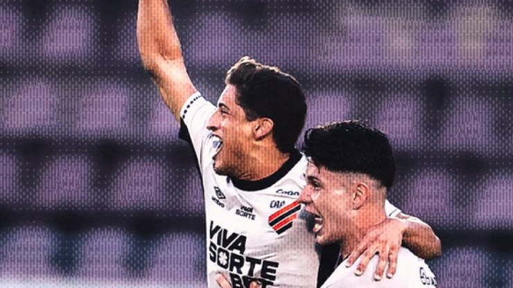 Athletico vira, vence Ferroviária e encaminha retorno à Série A