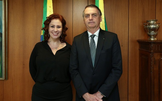 NÃO TENHO NADA A VER COM ZAMBELLI, DISSE BOLSONARO.