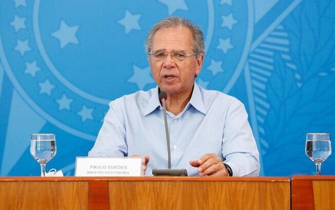 Renda Brasil de Guedes foi criticado pelo presidente nesta quarta (26); 'A economia é o o papel de mau e a política faz o papel do bem', disse Guedes