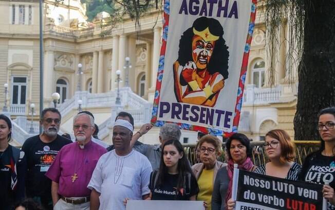Ato ecumênico em frente ao Palácio Guanabara lembrou a menina Ágatha