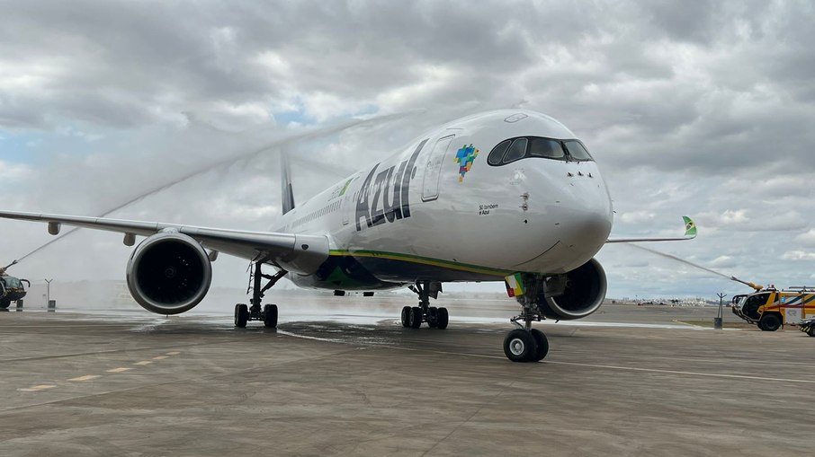 A aeronave da Azul tinha 166 passageiros a bordo com destino à Porto Alegre.