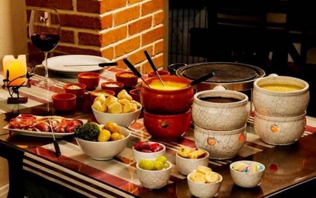 O fondue é um dos pratos mais populares de Gramado