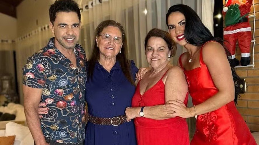 Zezé passou o Natal com a mulher, Graciele Lacerda, a mãe e sogra 