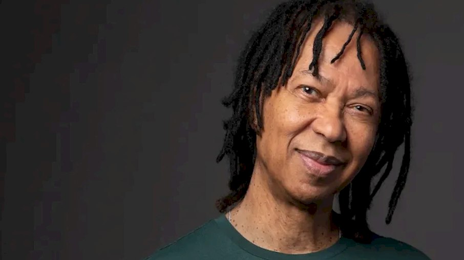 Djavan resgata gravação original do clássico 'Fato Consumado' 