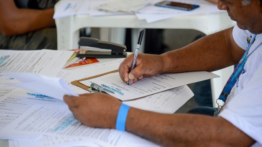 Demissões voluntárias batem recorde em 2023