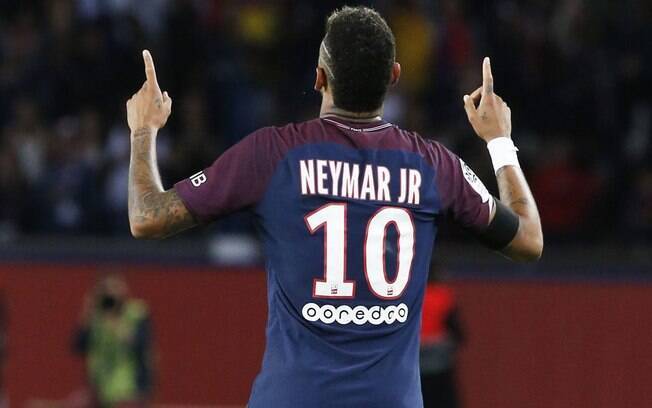 Neymar Jr deixou a equipe do Barcelona por 222 milhões de euros