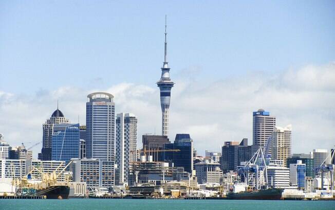 Óbito foi confirmado em Auckland, cidade em que novo foco da doença surgiu em agosto