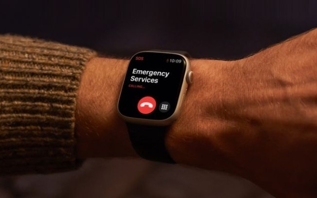 Apple Watch ajuda ciclista que demaiou ao cair na chuva