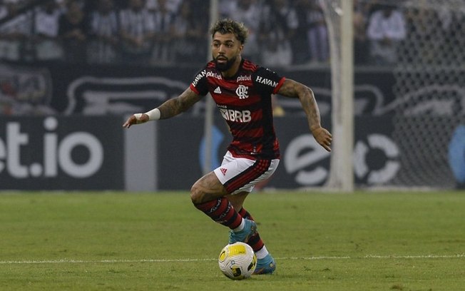 Gabigol, do Flamengo, diz que faltou seriedade a um jogador do Atlético na partida de ida: 'Não é certo'