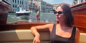 Isis Valverde faz tratamento no bumbum antes de lua de mel