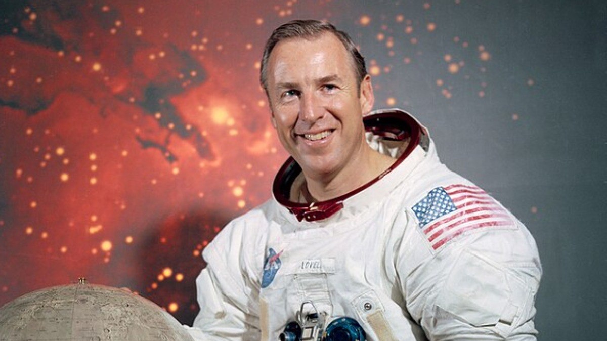 Morre%20Jim%20Lovell%2C%20comandante%20da%20nave%20espacial%20Apollo%2013
