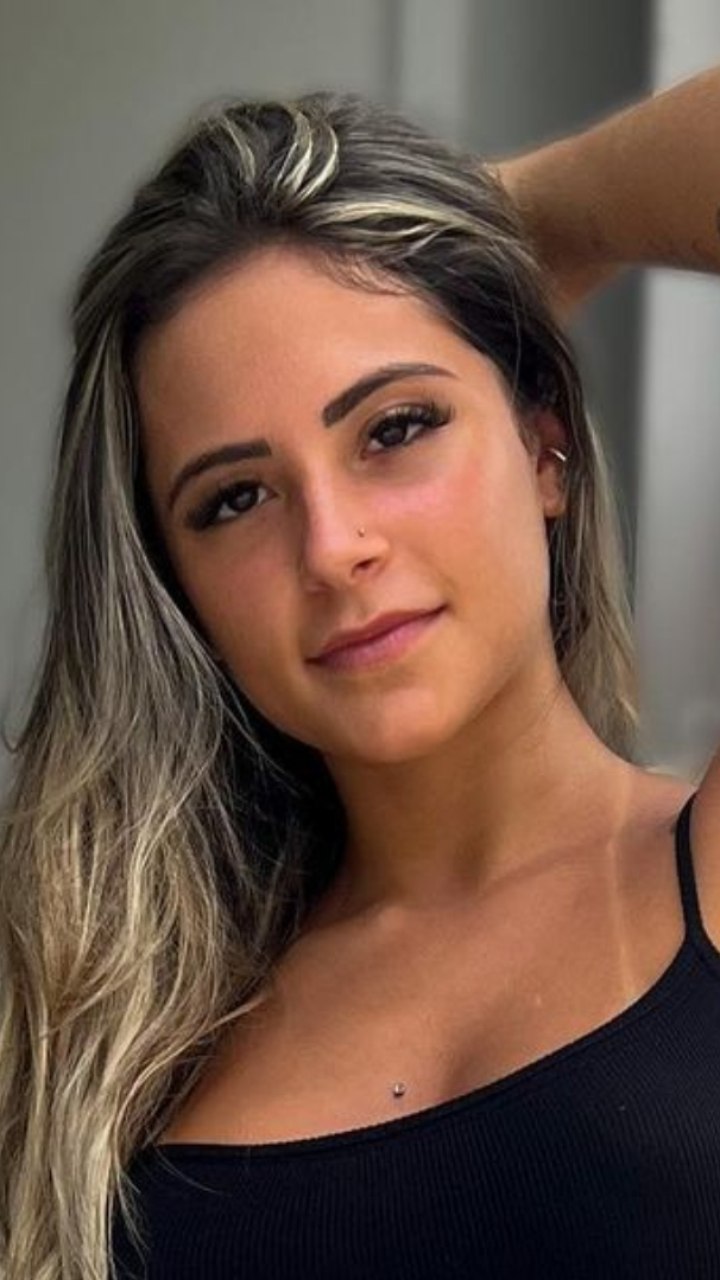 E a influencer Nathalia Valente que fez uma tatuagem e não gostou 👀 