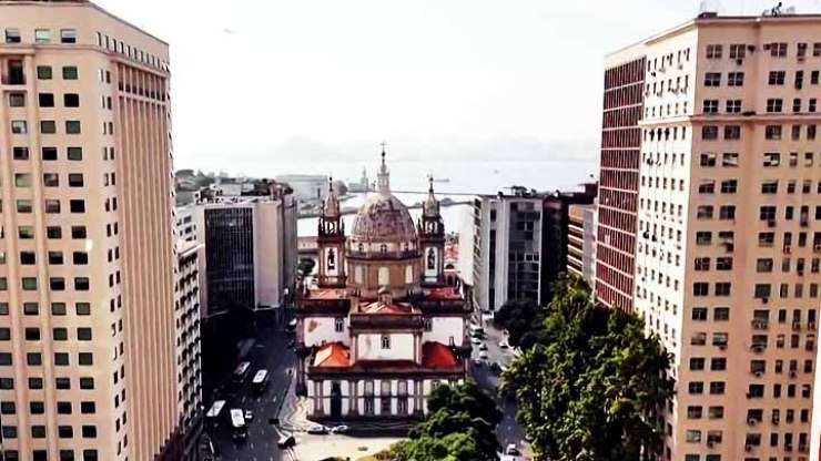 Igreja da Candelária faz 250 anos; lugar de fé e de manifestações