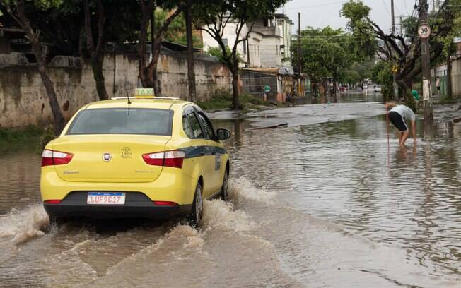 Chuva causou estragos e deixou mortos no Rio