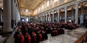 Conclave: os 133 cardeais que vão eleger o novo papa já chegaram