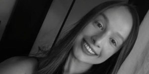 Jovem é morta a tiros pelo ex-namorado em praça do interior de SP