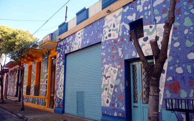 Assim como La Boca, Barracas é um dos bairros de Buenos Aires famoso pela arte de rua, a exemplo da Calle Lanín