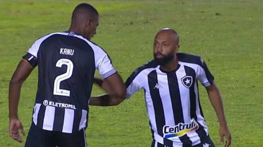 Kanu está na mira do Corinthians para 2022