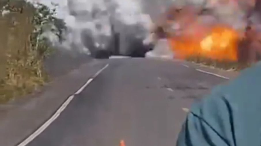 Caminhão-tanque explode no Pará